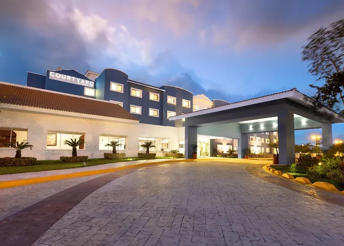 Courtyard By Marriott Cancun Airport